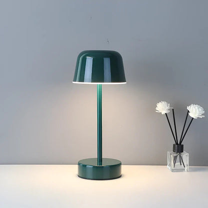 Modern Table Lamp – Wireless and Minimalistic Lighting Solution