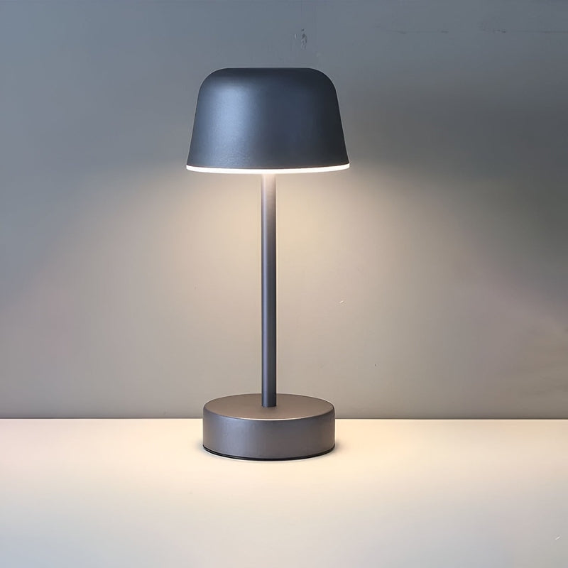 Modern Table Lamp – Wireless and Minimalistic Lighting Solution