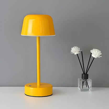 Modern Table Lamp – Wireless and Minimalistic Lighting Solution