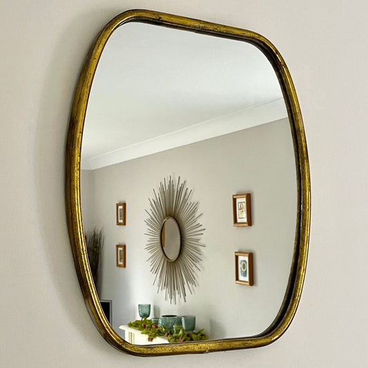 Elegant Wall Mirror - Timeless Decorative Accent