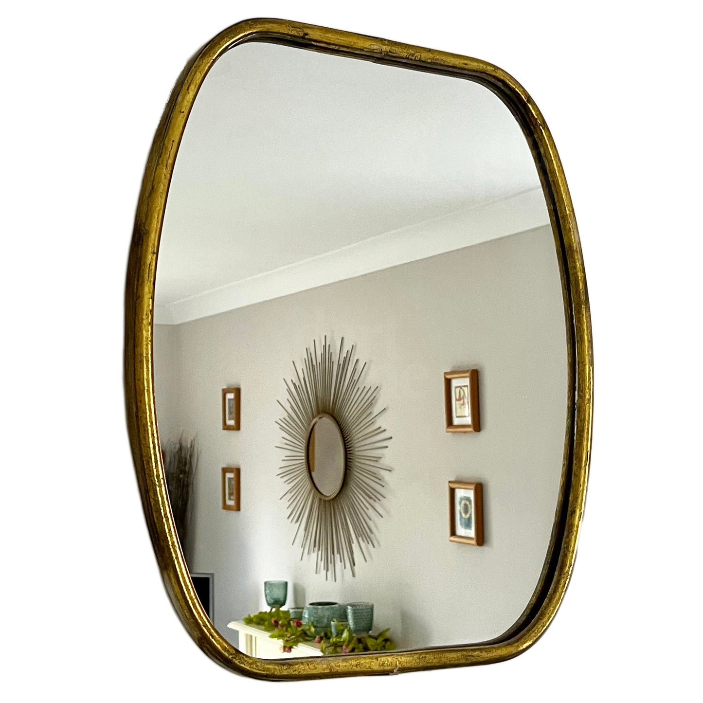 Elegant Wall Mirror - Timeless Decorative Accent