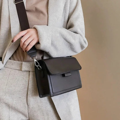 Chic Mini Shoulder Bag - Versatile & Elegant Design