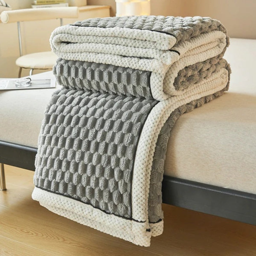 Luxurious Textured Blanket for Cozy Comfort and Style