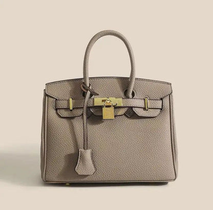 Luxurious Leather Handbag - Timeless Elegance And Functionality