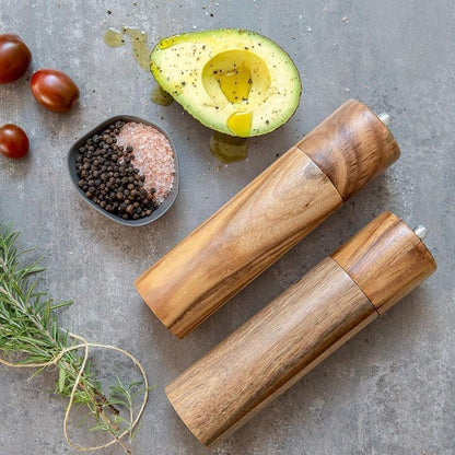 Elegant Wooden Salt and Pepper Grinder - Durable Kitchen Essential